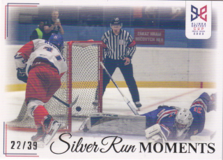 YOUNG LIONS U18 HLINKA/GRETZKY CUP 2023 - Matěj Kubiesa proti brankáři Heilovi č. SRM-15 Silver Run Moments Rainbow x/39