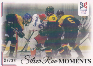 YOUNG LIONS U18 HLINKA/GRETZKY CUP 2023 - Curran před bránou zaměstnává Němce č. SRM-30 Silver Run Moments Rainbow x/39